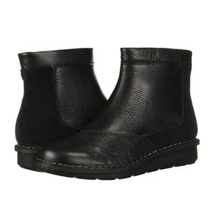 CLARKS Women's Michela Petal Ankle Boot